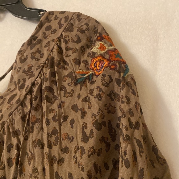 💫 NWT Leopard Embroidered Print Dress - Picture 4 of 12